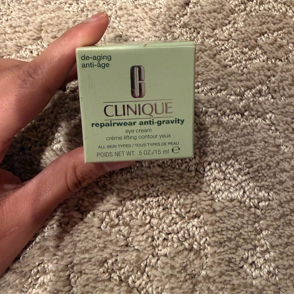Clinique Repairwear Anti-Gravity Eye Cream - Green Box